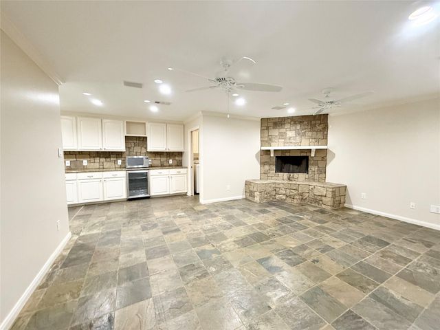 5545 Pagewood Lane, Houston, TX 77056