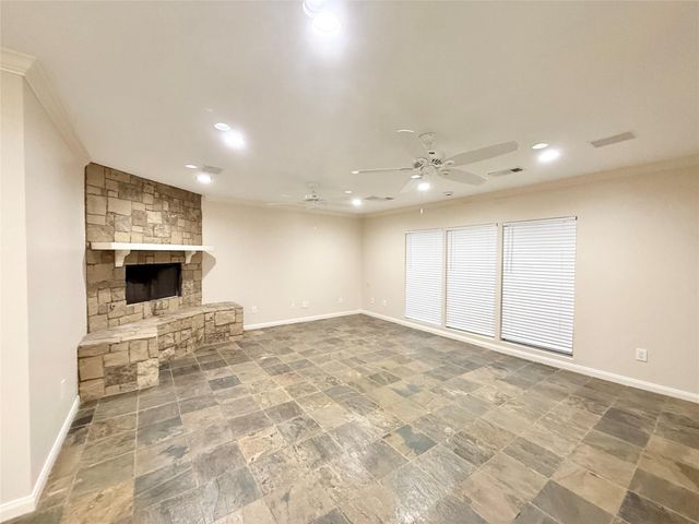 5545 Pagewood Lane, Houston, TX 77056