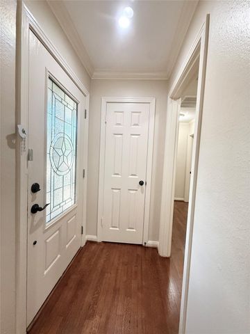 5545 Pagewood Lane, Houston, TX 77056