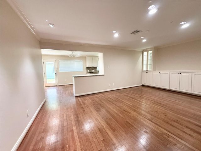 5545 Pagewood Lane, Houston, TX 77056