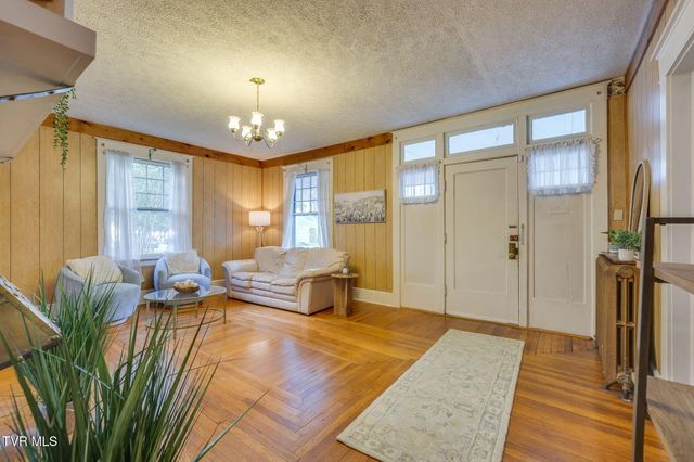539 Edmond Street, Bristol, VA 24201