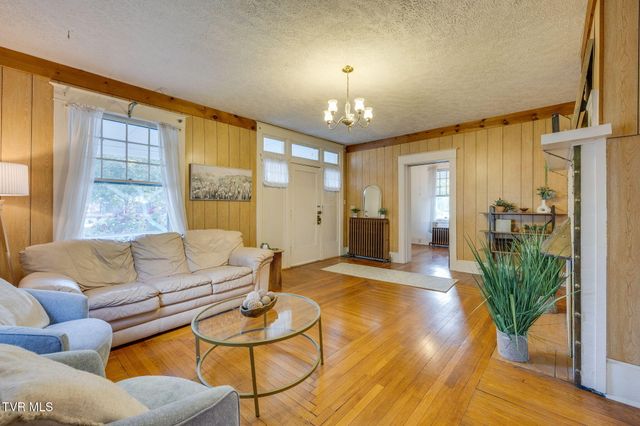 539 Edmond Street, Bristol, VA 24201
