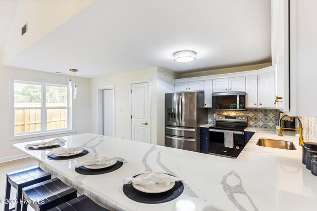 6033 Shiloh Drive, Wilmington, NC 28409