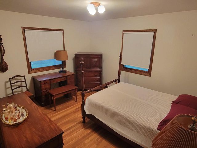 21825 Oakmont LANE, Brookfield, WI 53045