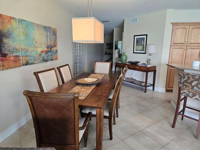 650 GOLDEN GATE POINT 301, Sarasota, FL 34236
