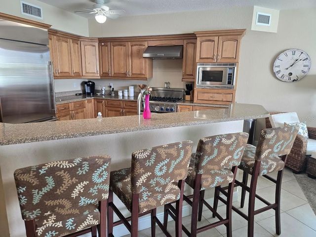 650 GOLDEN GATE POINT 301, Sarasota, FL 34236