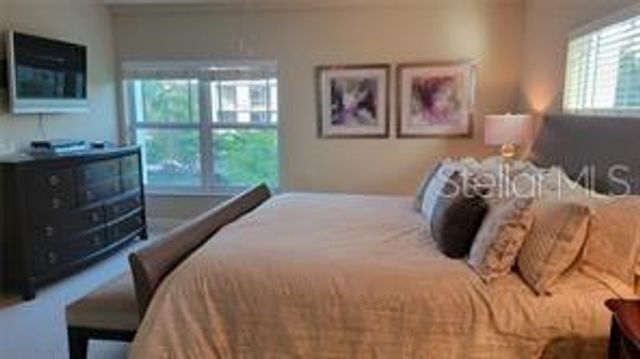 650 GOLDEN GATE POINT 301, Sarasota, FL 34236