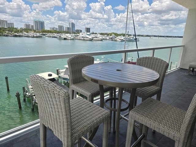 650 GOLDEN GATE POINT 301, Sarasota, FL 34236