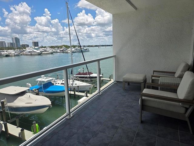 650 GOLDEN GATE POINT 301, Sarasota, FL 34236