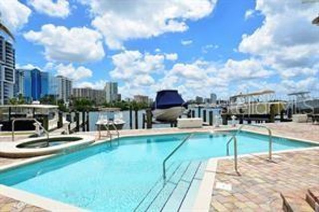 650 GOLDEN GATE POINT 301, Sarasota, FL 34236