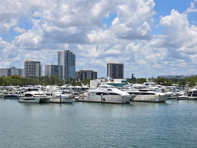 650 GOLDEN GATE POINT 301, Sarasota, FL 34236