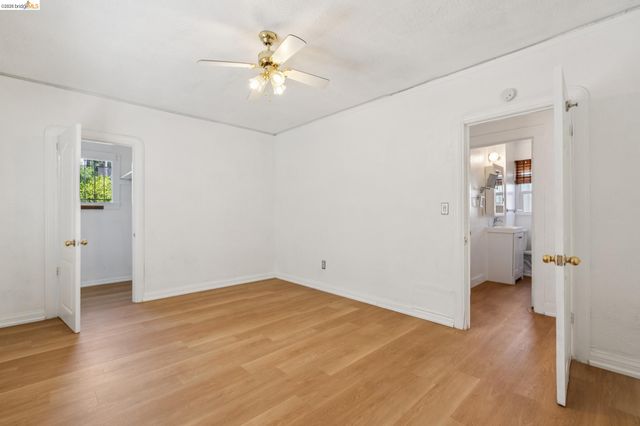 7650 Ney Ave, Oakland, CA 94605
