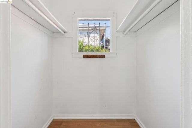 7650 Ney Ave, Oakland, CA 94605