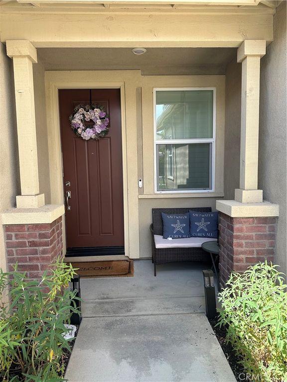 27219 Hideout Court, Menifee, CA 92585