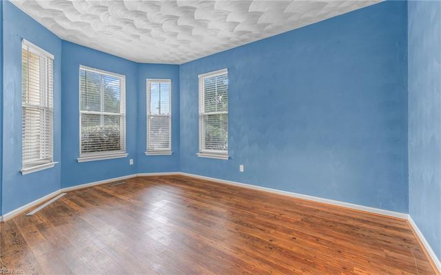 320 W 33rd ST, Norfolk, VA 23508