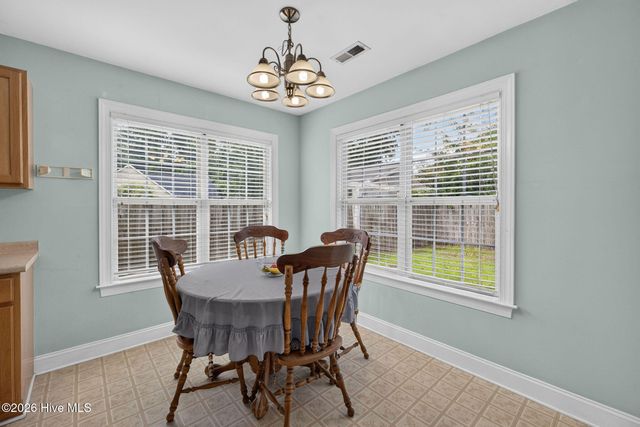 214 Gardenview Court NE, Leland, NC 28451