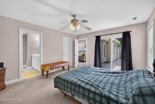 214 Gardenview Court NE, Leland, NC 28451