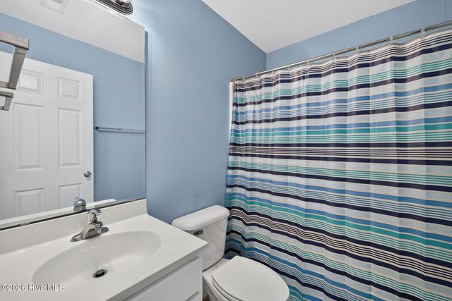 214 Gardenview Court NE, Leland, NC 28451