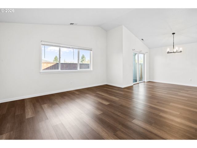 1850 Se MULBERRY Ave, Dallas, OR 97338