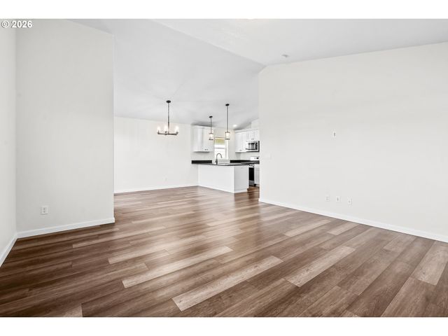 1850 Se MULBERRY Ave, Dallas, OR 97338