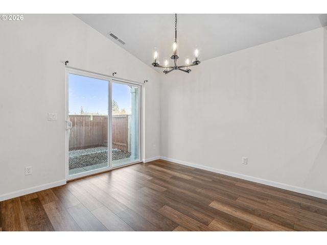 1850 Se MULBERRY Ave, Dallas, OR 97338