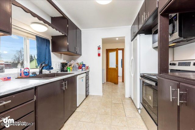 428 N Bunn Street, Anchorage, AK 99501