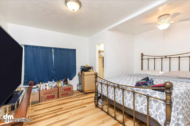428 N Bunn Street, Anchorage, AK 99501