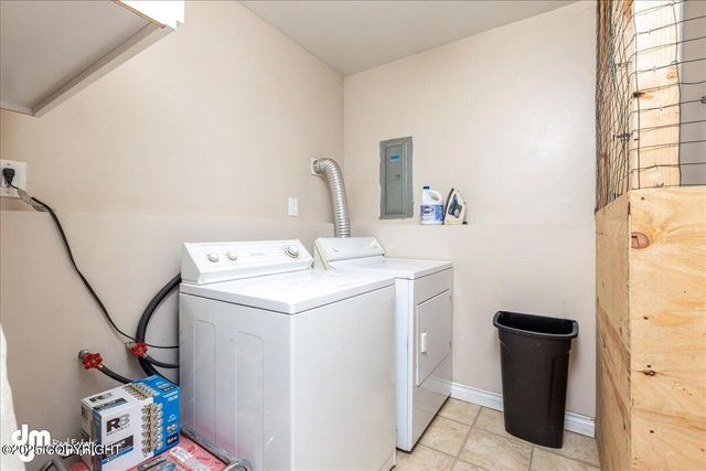 428 N Bunn Street, Anchorage, AK 99501
