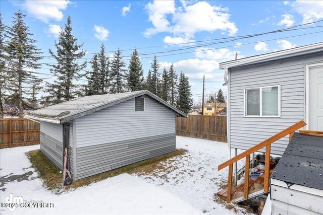 428 N Bunn Street, Anchorage, AK 99501