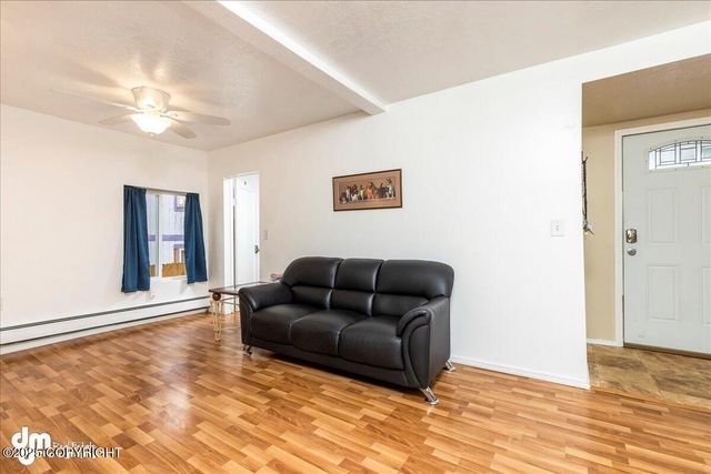 428 N Bunn Street, Anchorage, AK 99501