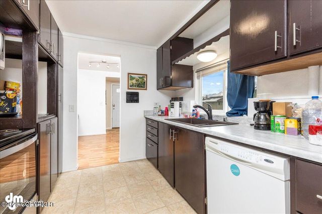 428 N Bunn Street, Anchorage, AK 99501