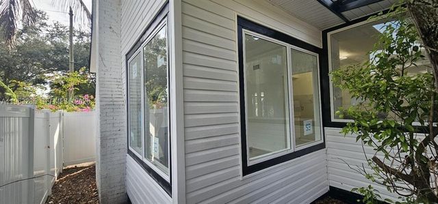 1311 11th Ave S, St Petersburg, FL 33705