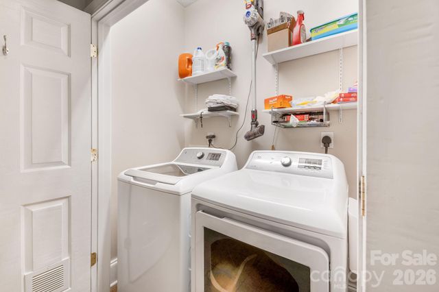 896 West Pointe Drive, Asheville, NC 28806