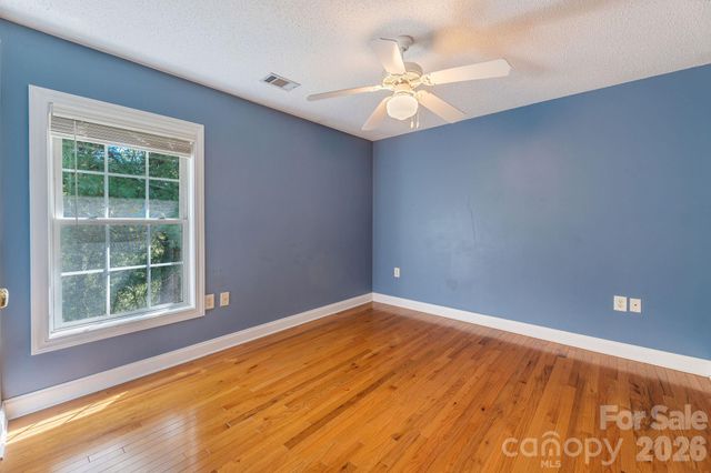 896 West Pointe Drive, Asheville, NC 28806