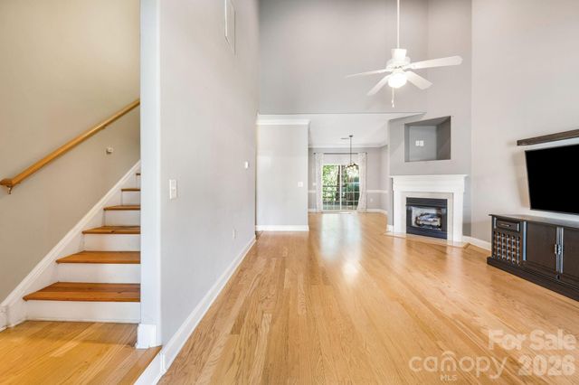 896 West Pointe Drive, Asheville, NC 28806