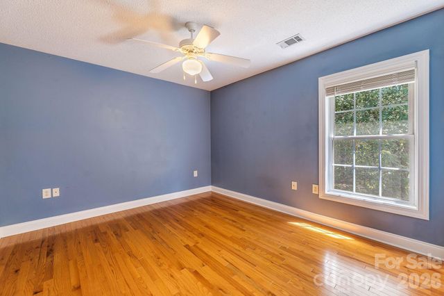 896 West Pointe Drive, Asheville, NC 28806