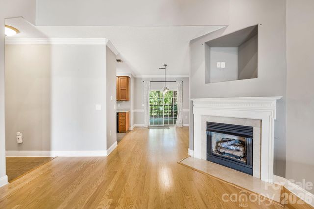 896 West Pointe Drive, Asheville, NC 28806