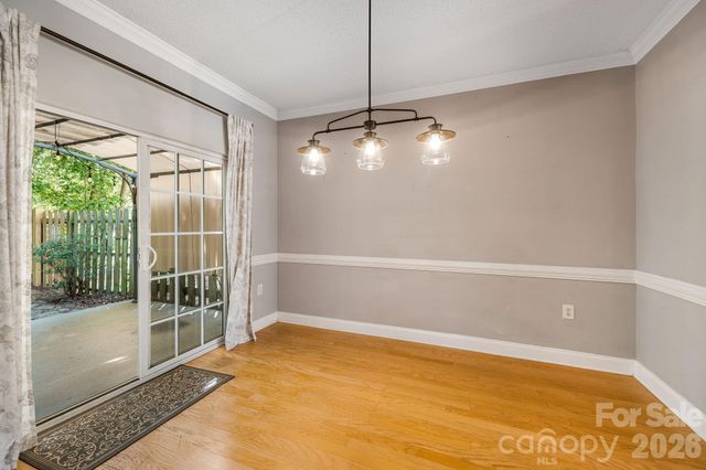 896 West Pointe Drive, Asheville, NC 28806