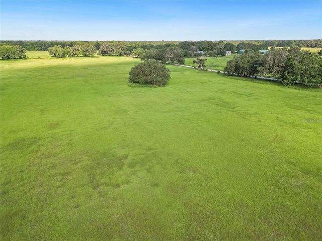 5780 CR 569, Center Hill, FL 33514