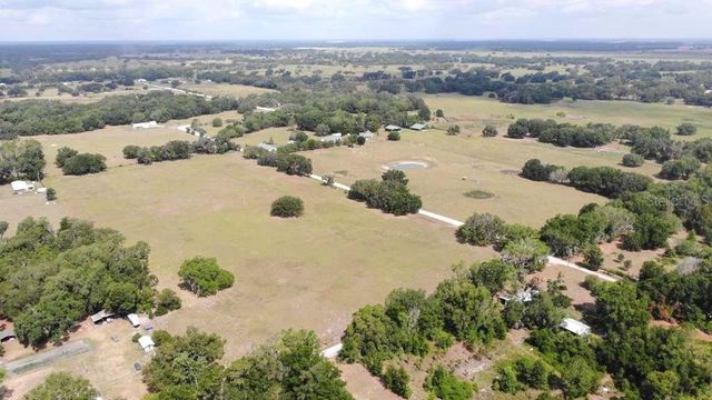 5780 CR 569, Center Hill, FL 33514