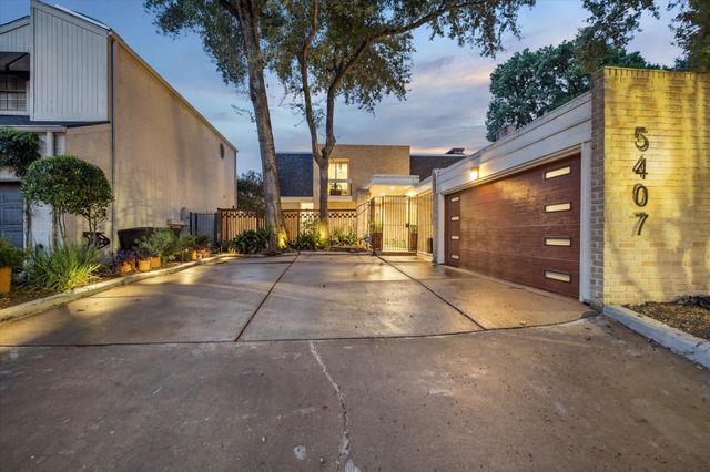 5407 John Dreaper Drive, Houston, TX 77056