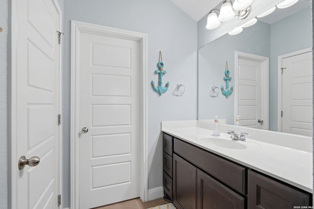 229 BEE CAVES CV, Cibolo, TX 78108