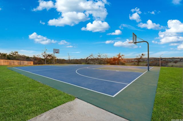 229 BEE CAVES CV, Cibolo, TX 78108