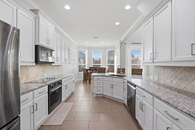 229 BEE CAVES CV, Cibolo, TX 78108