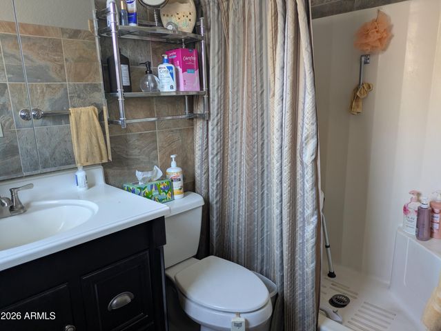 463 S OLMO Circle, Apache Junction, AZ 85120