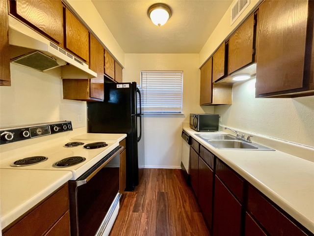 2526 W Prairie Street 203, Denton, TX 76201
