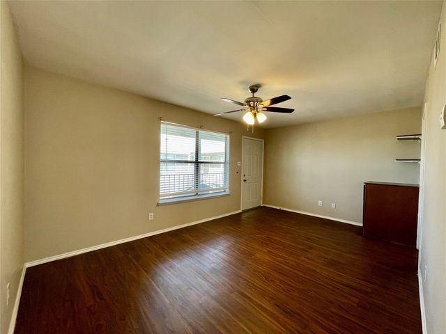 2526 W Prairie Street 203, Denton, TX 76201