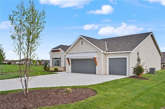 1013 Bluestem Circle, Baldwin City, KS 66006