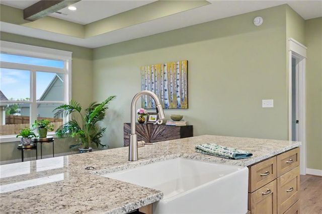 1013 Bluestem Circle, Baldwin City, KS 66006