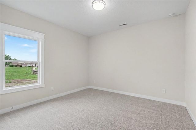 1013 Bluestem Circle, Baldwin City, KS 66006